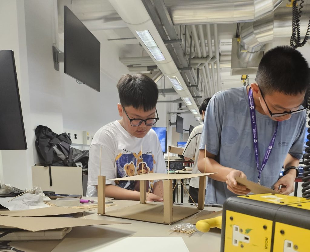 Engineering students at Innovate Summer Academy